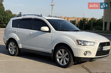Внедорожник / Кроссовер Mitsubishi Outlander XL 2010 в 