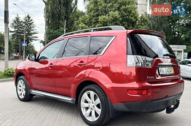 Внедорожник / Кроссовер Mitsubishi Outlander XL 2011 в 