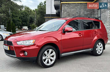 Внедорожник / Кроссовер Mitsubishi Outlander XL 2011 в 