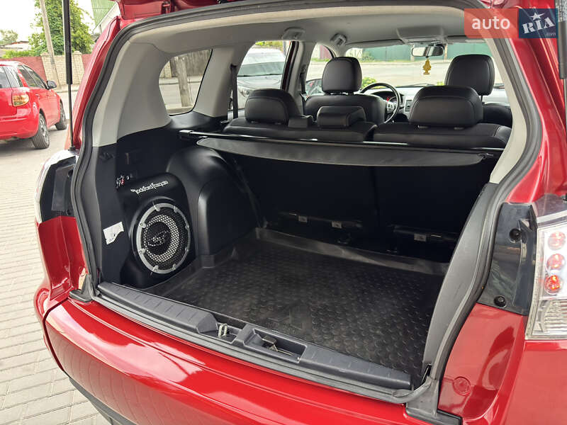 Позашляховик / Кросовер Mitsubishi Outlander XL 2011 в Житомирі