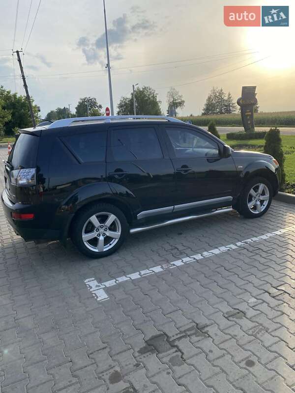 Внедорожник / Кроссовер Mitsubishi Outlander XL 2008 в Липовце фото 7 Внедорожник / Кроссовер Mitsubishi Outlander XL 2008 в Липовце