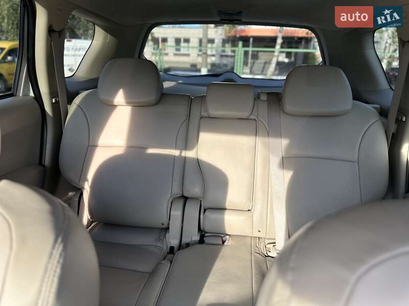 Внедорожник / Кроссовер Mitsubishi Outlander XL 2008 в Полтаве