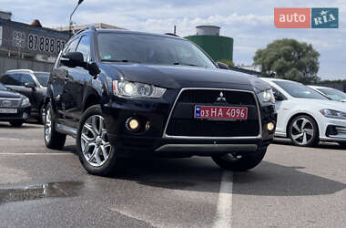 Внедорожник / Кроссовер Mitsubishi Outlander XL 2010 в Киеве