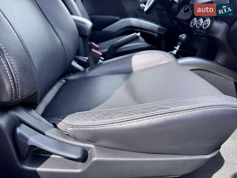 Внедорожник / Кроссовер Mitsubishi Outlander XL 2010 в Киеве