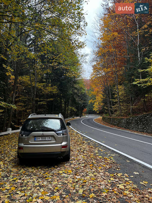 Внедорожник / Кроссовер Mitsubishi Outlander XL 2008 в Одессе