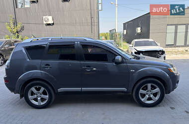 Позашляховик / Кросовер Mitsubishi Outlander XL 2008 в 