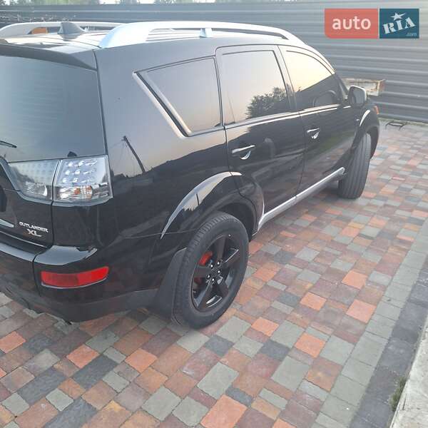 Внедорожник / Кроссовер Mitsubishi Outlander XL 2008 в Львове