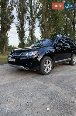 Позашляховик / Кросовер Mitsubishi Outlander XL 2008 в Охтирці