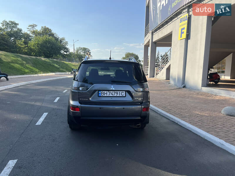 Внедорожник / Кроссовер Mitsubishi Outlander XL 2008 в Одессе фото 4 Внедорожник / Кроссовер Mitsubishi Outlander XL 2008 в Одессе