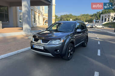 Позашляховик / Кросовер Mitsubishi Outlander XL 2008 в Одесі