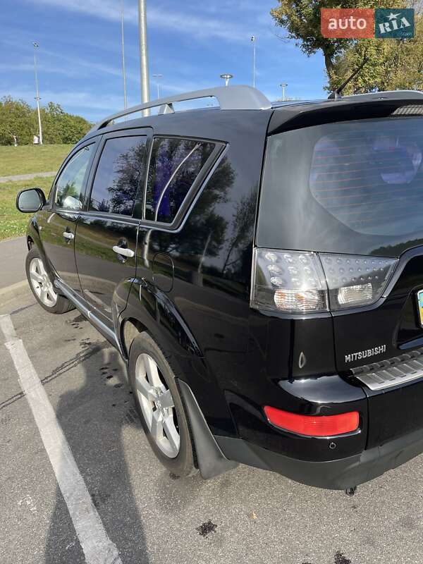 Позашляховик / Кросовер Mitsubishi Outlander XL 2008 в Вінниці