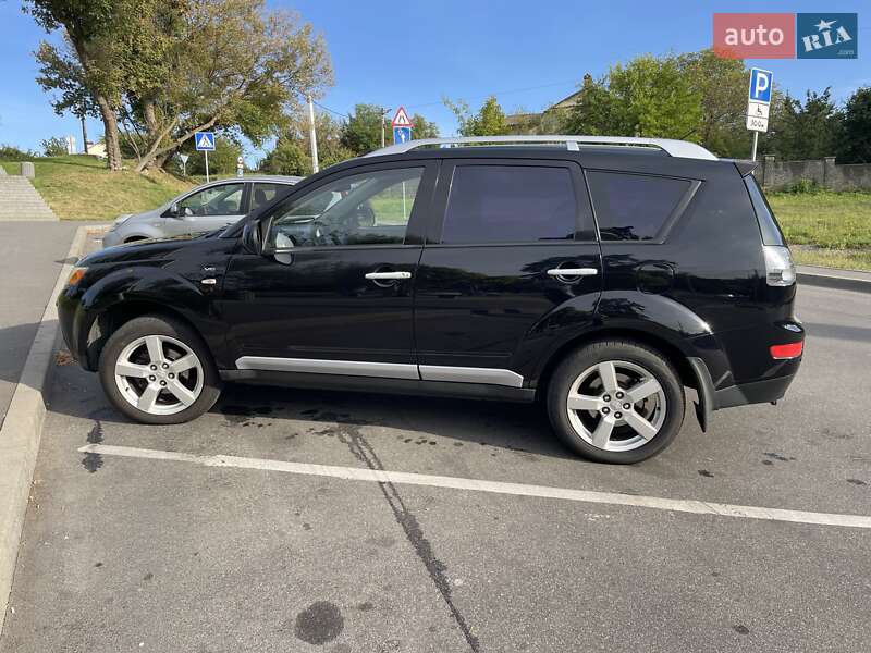Позашляховик / Кросовер Mitsubishi Outlander XL 2008 в Вінниці