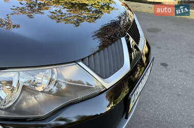 Внедорожник / Кроссовер Mitsubishi Outlander XL 2007 в 