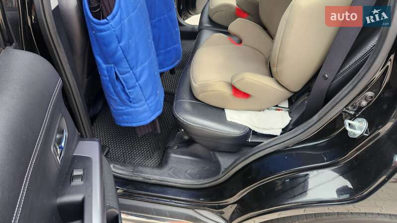 Внедорожник / Кроссовер Mitsubishi Outlander XL 2010 в Днепре