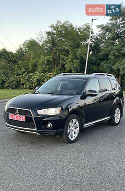 Mitsubishi Outlander XL 2010