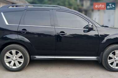 Внедорожник / Кроссовер Mitsubishi Outlander XL 2011 в 