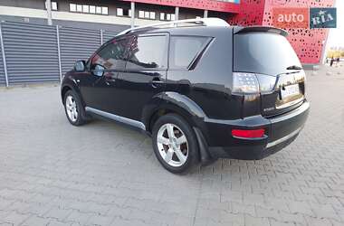 Внедорожник / Кроссовер Mitsubishi Outlander XL 2008 в 