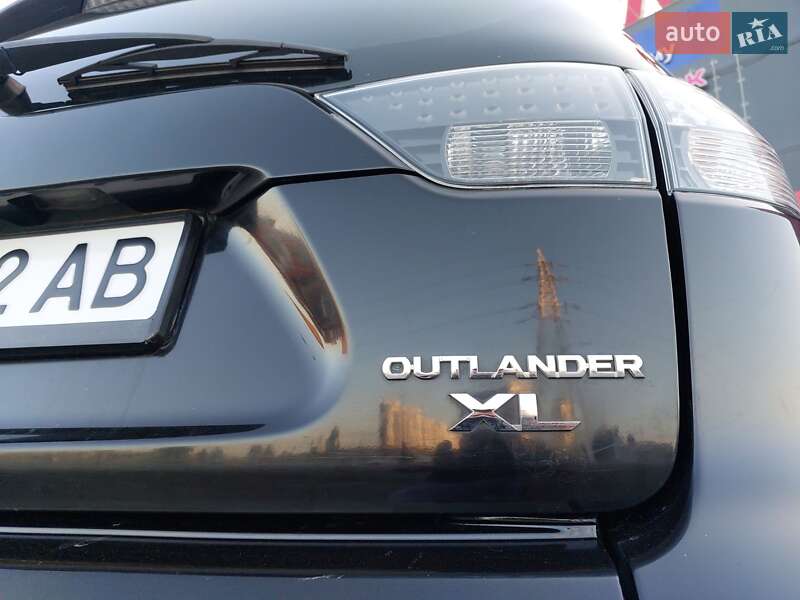 Внедорожник / Кроссовер Mitsubishi Outlander XL 2008 в Киеве