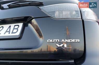 Внедорожник / Кроссовер Mitsubishi Outlander XL 2008 в 