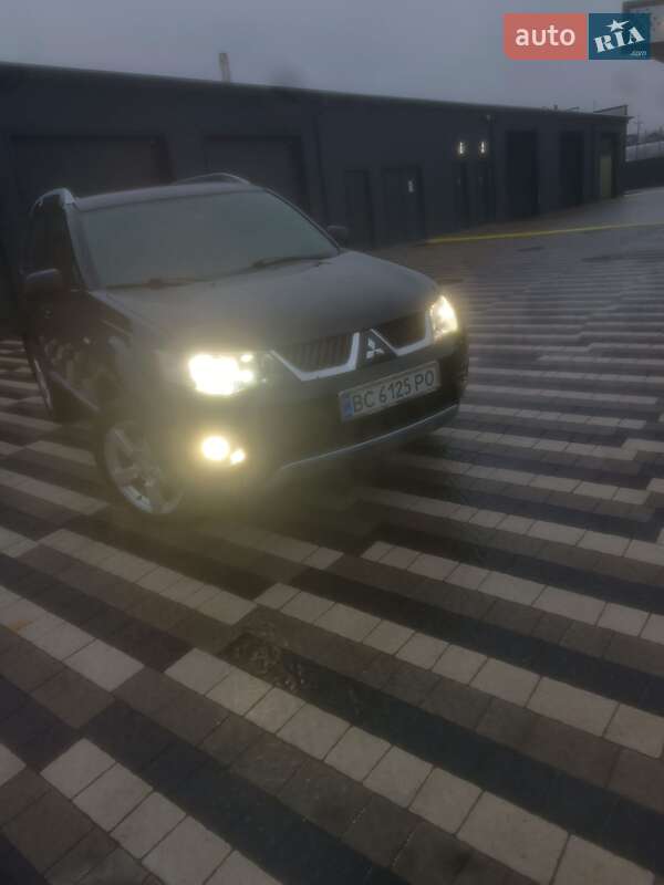 Внедорожник / Кроссовер Mitsubishi Outlander XL 2008 в Городке