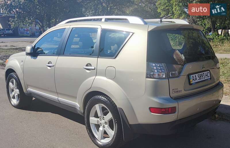 Внедорожник / Кроссовер Mitsubishi Outlander XL 2008 в Киеве