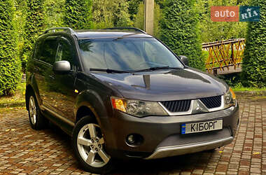 Внедорожник / Кроссовер Mitsubishi Outlander XL 2009 в 