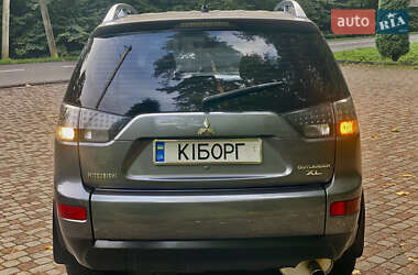 Внедорожник / Кроссовер Mitsubishi Outlander XL 2009 в 
