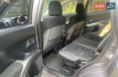 Внедорожник / Кроссовер Mitsubishi Outlander XL 2009 в 