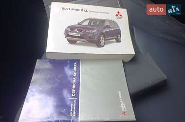 Внедорожник / Кроссовер Mitsubishi Outlander XL 2010 в 