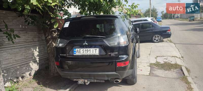 Позашляховик / Кросовер Mitsubishi Outlander XL 2009 в Дніпрі