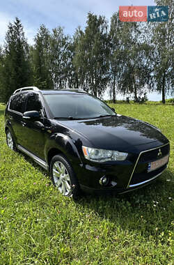 Mitsubishi Outlander XL 2010