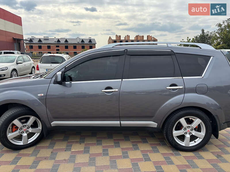 Внедорожник / Кроссовер Mitsubishi Outlander XL 2008 в 