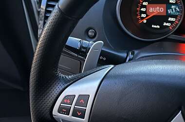 Позашляховик / Кросовер Mitsubishi Outlander XL 2010 в 