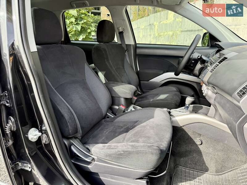 Внедорожник / Кроссовер Mitsubishi Outlander XL 2008 в Харькове