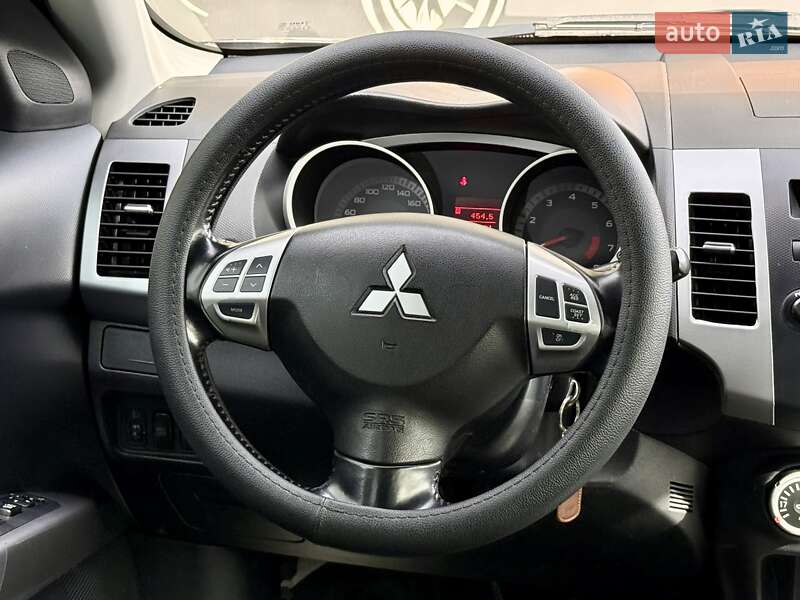 Внедорожник / Кроссовер Mitsubishi Outlander XL 2008 в Харькове