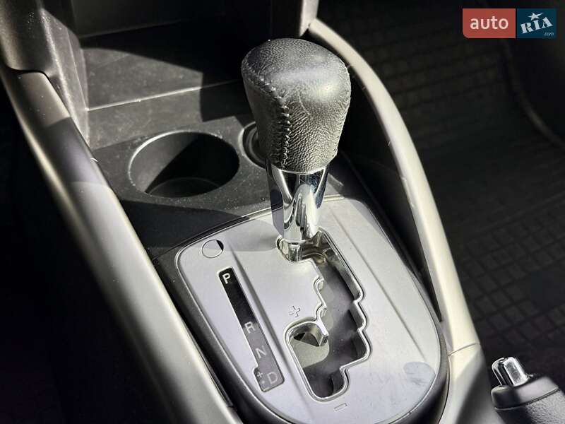 Внедорожник / Кроссовер Mitsubishi Outlander XL 2008 в Харькове