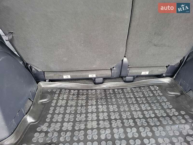 Внедорожник / Кроссовер Mitsubishi Outlander XL 2010 в Хмельницком