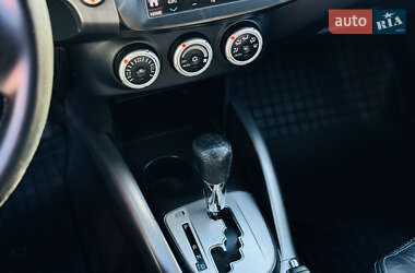 Внедорожник / Кроссовер Mitsubishi Outlander XL 2008 в 