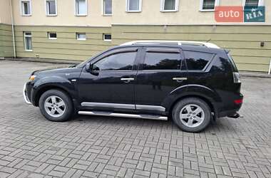 Внедорожник / Кроссовер Mitsubishi Outlander XL 2008 в Львове