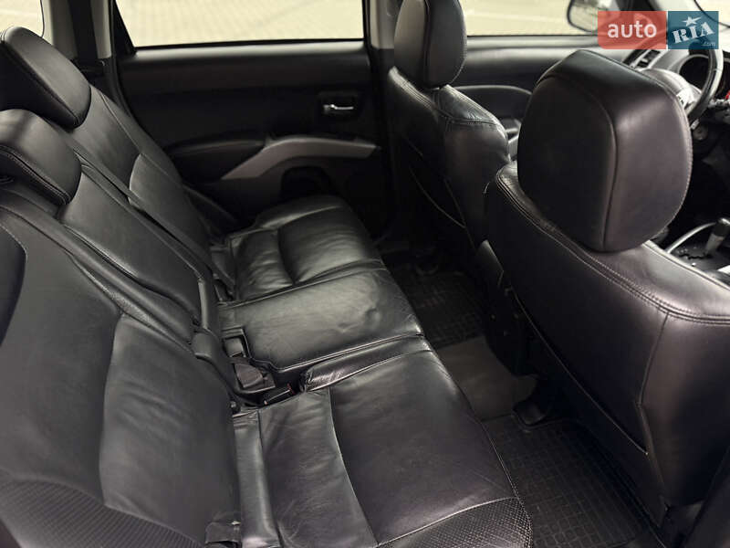 Позашляховик / Кросовер Mitsubishi Outlander XL 2007 в Коломиї фото 10 Позашляховик / Кросовер Mitsubishi Outlander XL 2007 в Коломиї