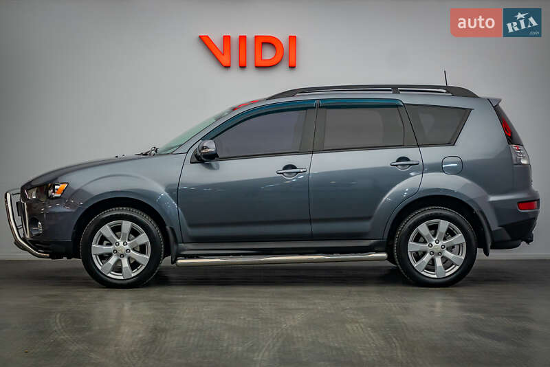 Внедорожник / Кроссовер Mitsubishi Outlander XL 2010 в Киеве