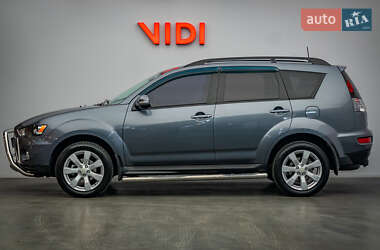 Позашляховик / Кросовер Mitsubishi Outlander XL 2010 в 