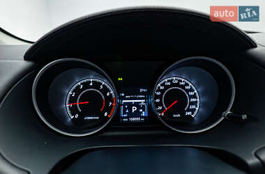 Позашляховик / Кросовер Mitsubishi Outlander XL 2010 в 