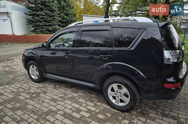 Внедорожник / Кроссовер Mitsubishi Outlander XL 2010 в 