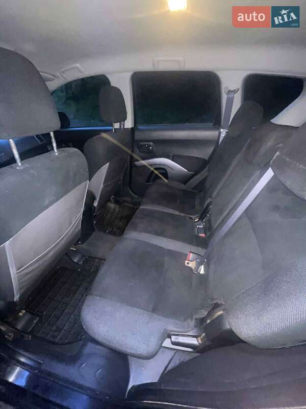 Внедорожник / Кроссовер Mitsubishi Outlander XL 2008 в Бориславе