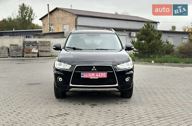 Позашляховик / Кросовер Mitsubishi Outlander XL 2010 в Млиніві