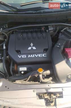 Внедорожник / Кроссовер Mitsubishi Outlander XL 2008 в 