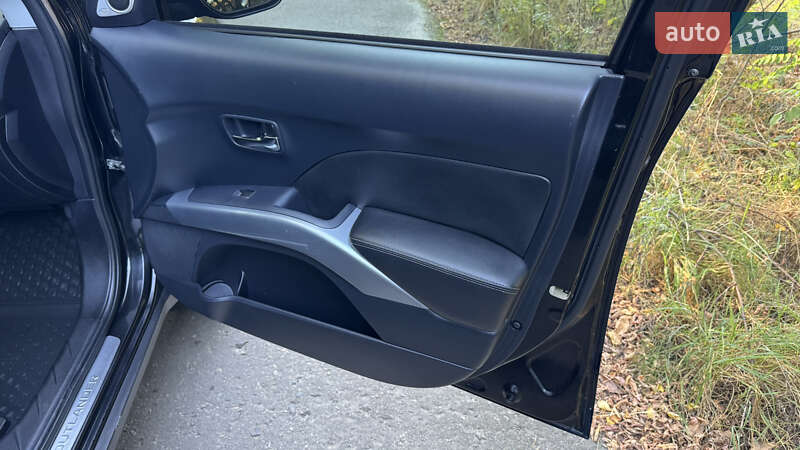 Внедорожник / Кроссовер Mitsubishi Outlander XL 2008 в Белой Церкви фото 22 Внедорожник / Кроссовер Mitsubishi Outlander XL 2008 в Белой Церкви