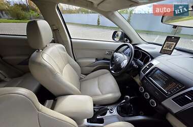 Внедорожник / Кроссовер Mitsubishi Outlander XL 2009 в 