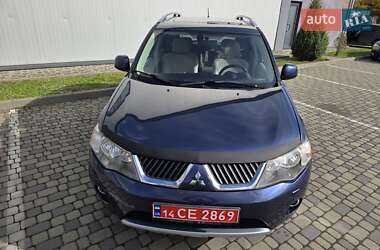 Внедорожник / Кроссовер Mitsubishi Outlander XL 2009 в 